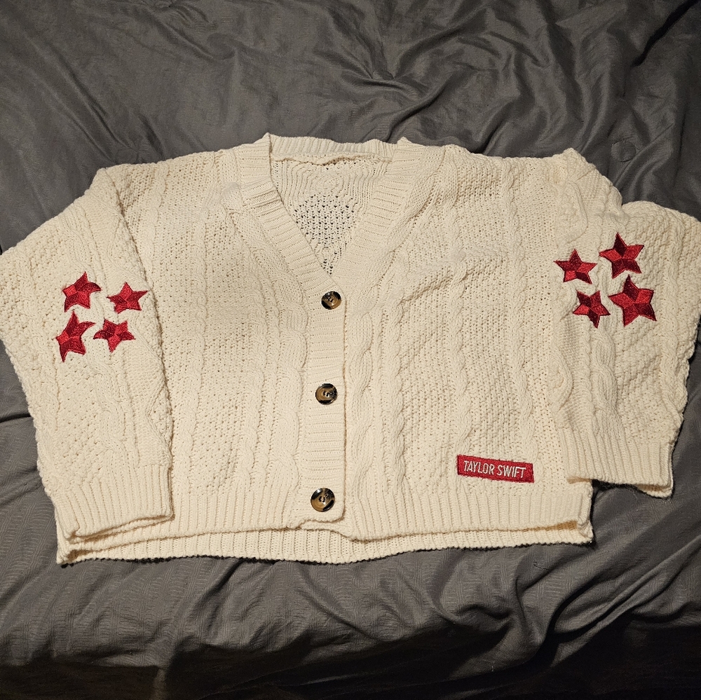 Duplicate Taylor Swift Red Cardigan